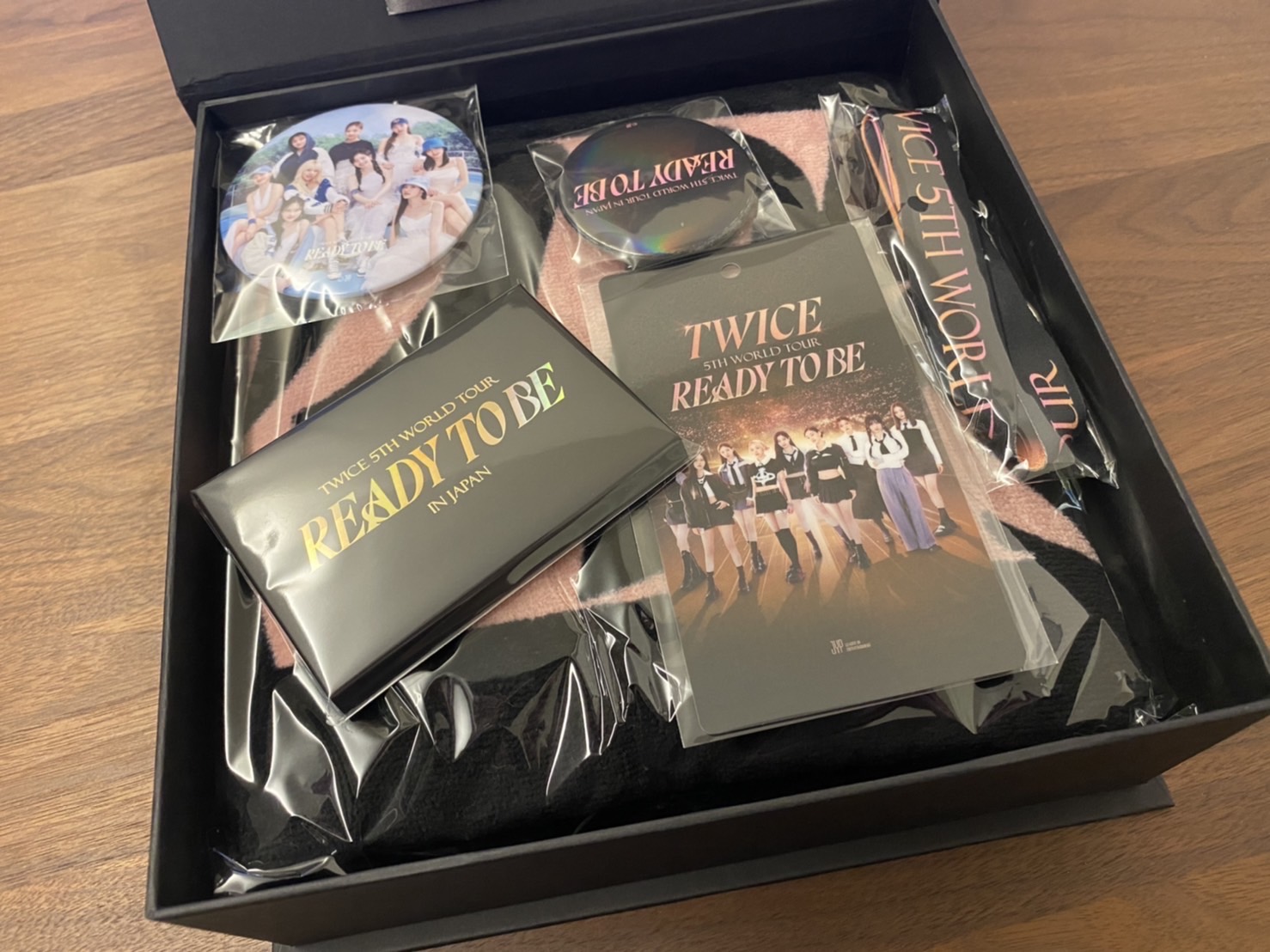 TWICE アップグレード席 限定グッズ - CD